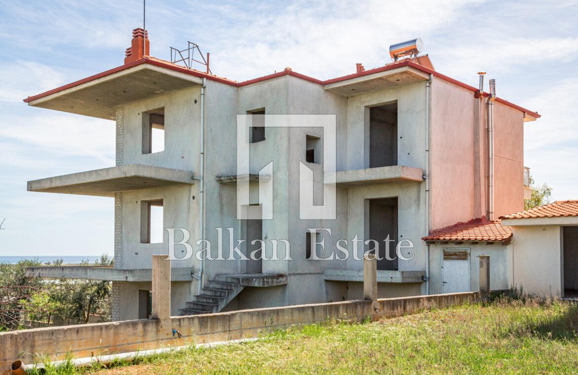 Three-Level Building with Sea and Mountain Views in Agios Mamas, Chalkidiki