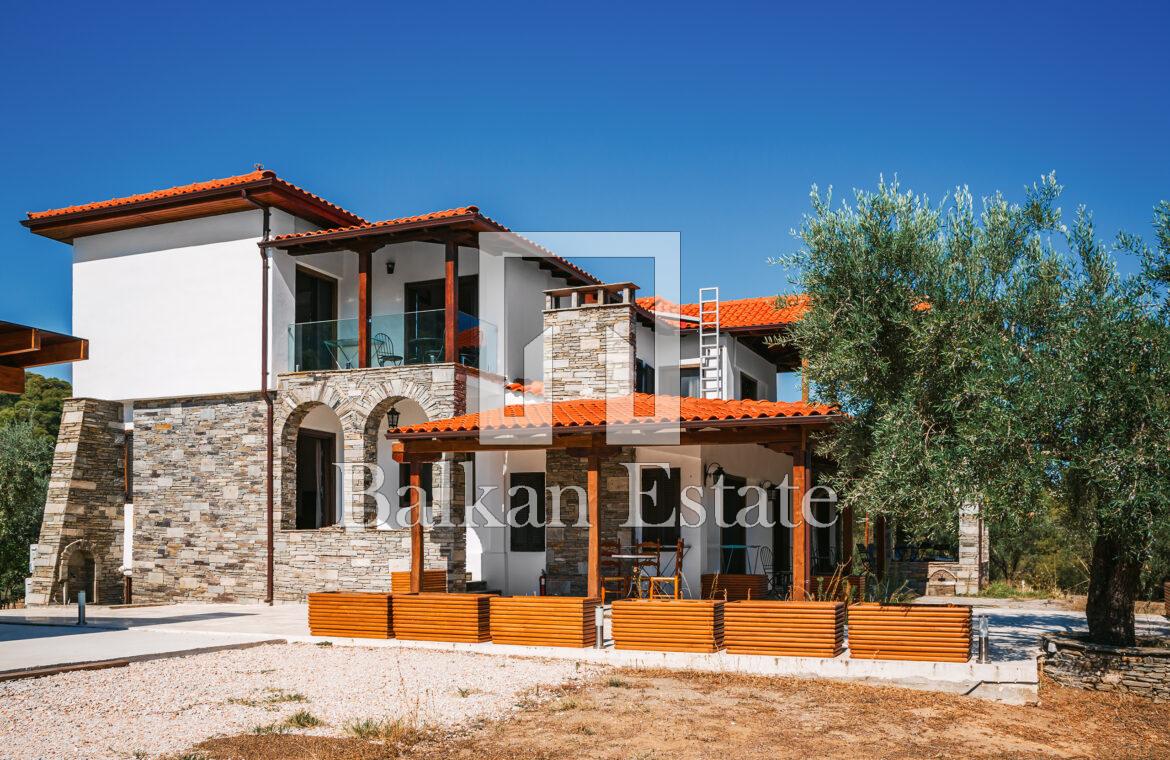 Sea view house with five independent apartments for sale in Sithonia