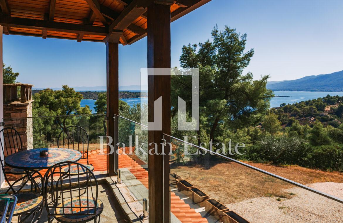 Exclusive house with sea views in Sithonia for sale