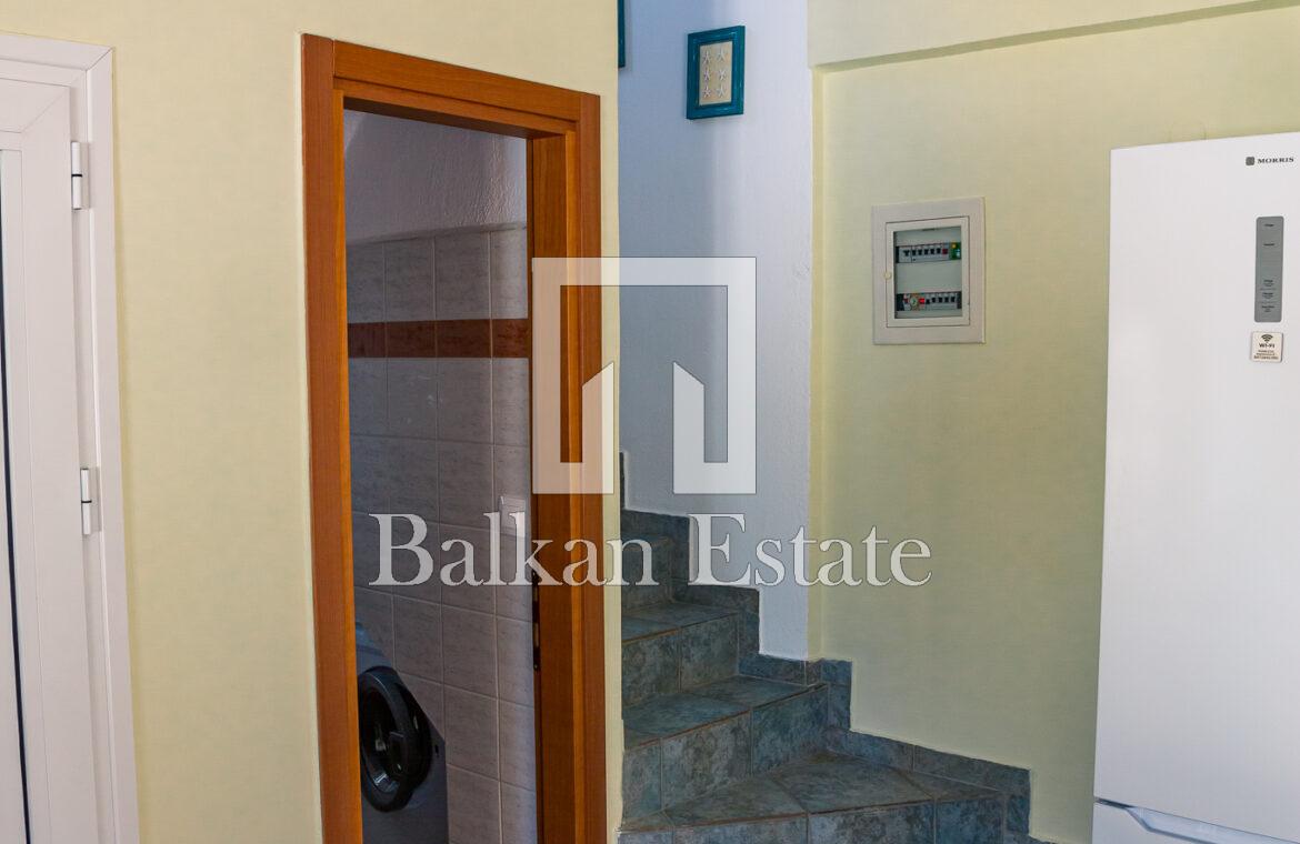 Maisonette with balcony and mountain views in Paradisos