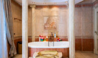 Elegant Master Bathroom with Bathtub