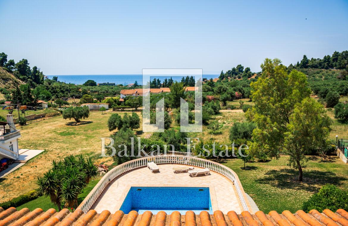 Expansive Plot with Sea View