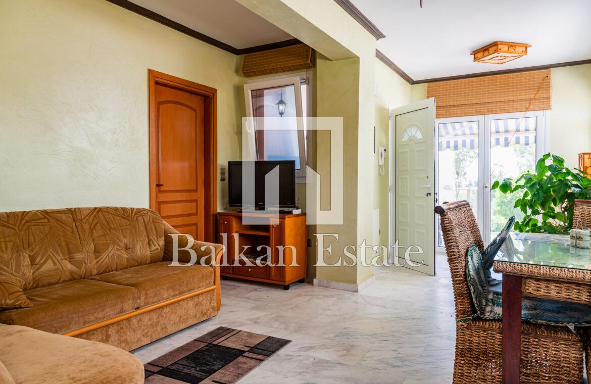 Modern Kitchen in Lower-Level Apartments