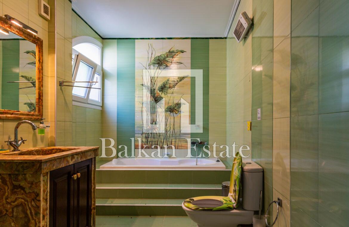 Luxuriöses Badezimmer in Nea Skioni Villa