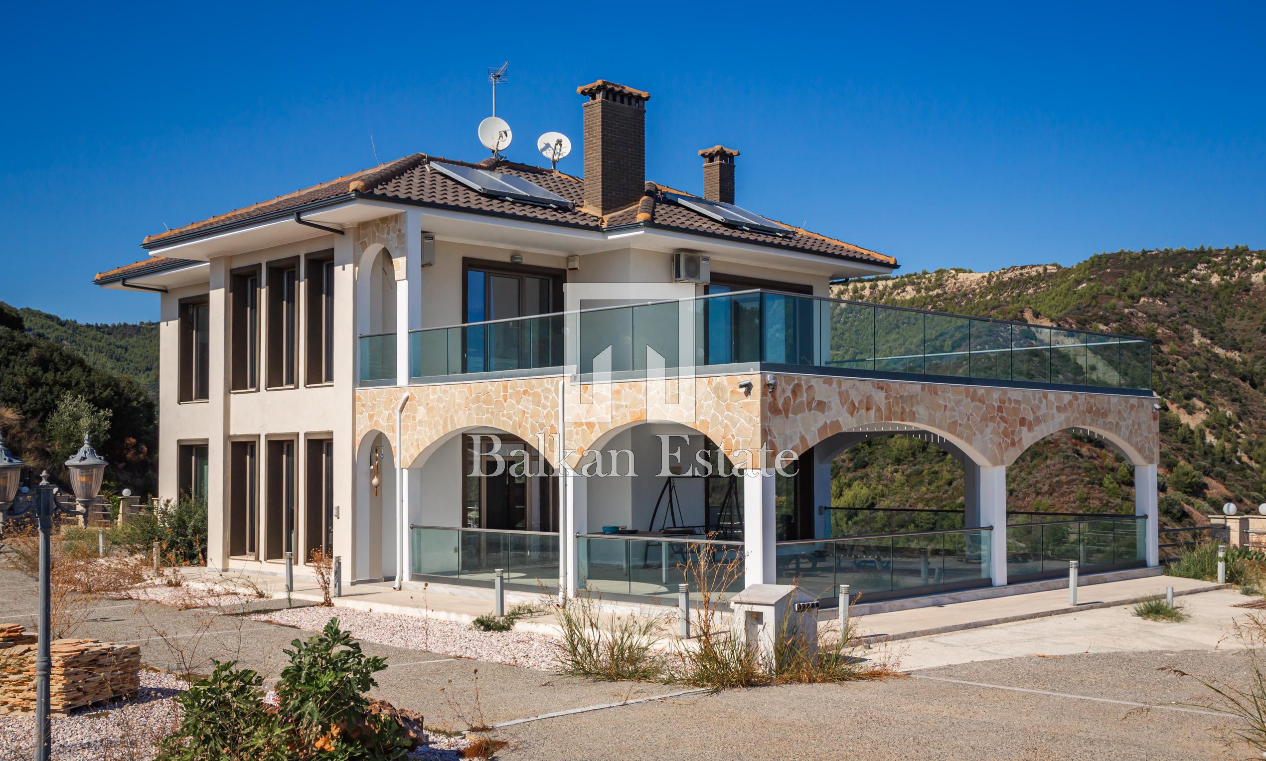 Luxury Villa for Sale in Nea Skioni with Sea and Mountain Views