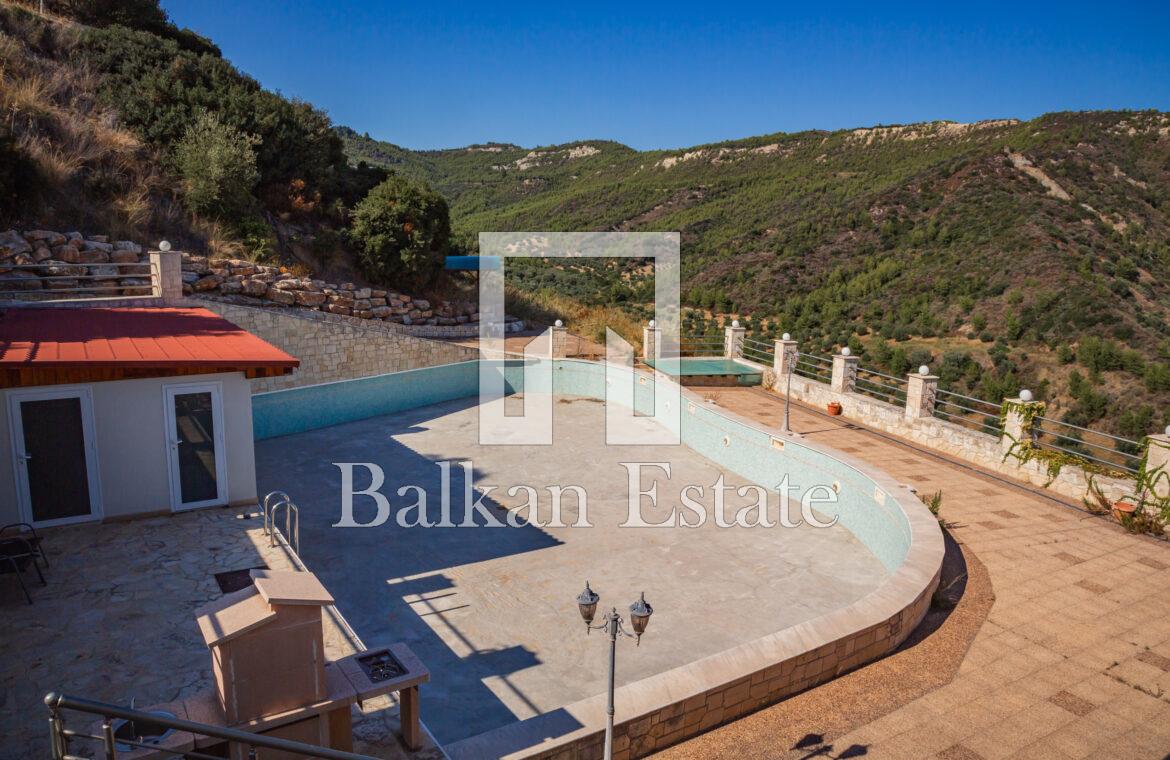 Swimming Pool in Luxury Villa Nea Skioni