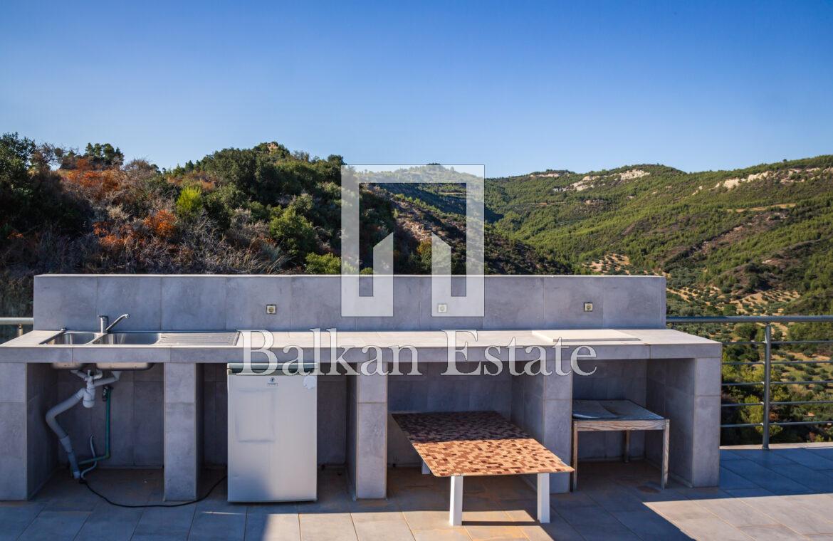 Rooftop Summer Kitchen in Guest House