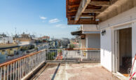 Penthouse apartment with mountain and city views in Thessaloniki