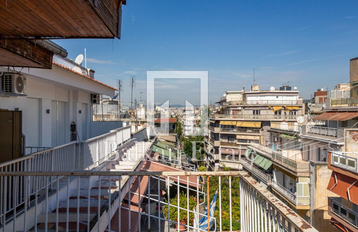 Penthouse mit großem Balkon in Thessaloniki zu verkaufen