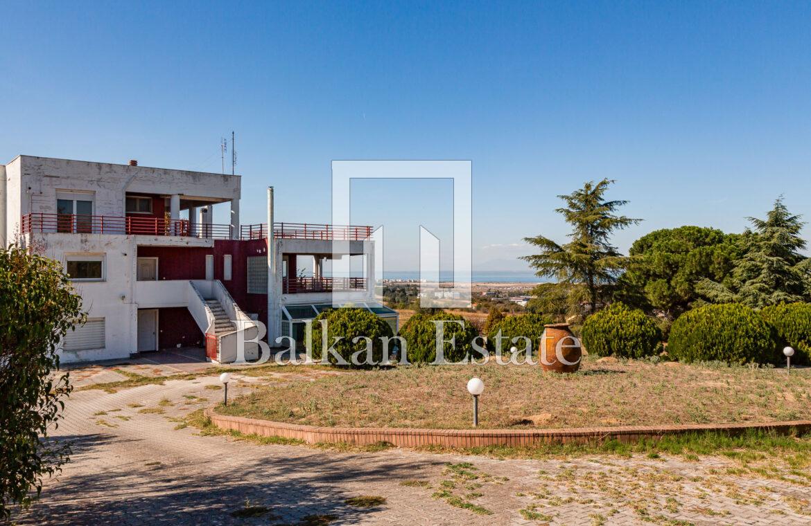 Three-Unit Villa with Panoramic Sea and Mountain Views in Trilofos, Thessaloniki