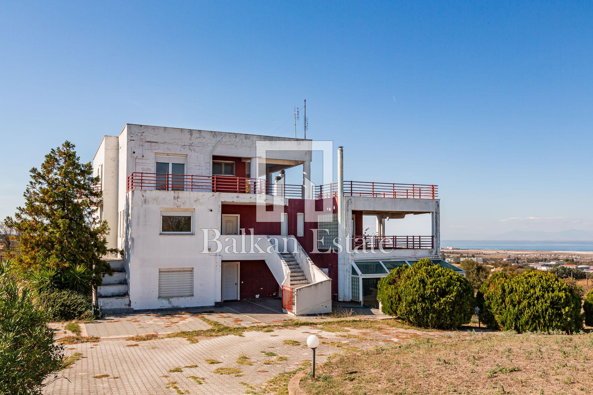 Spacious Detached Villa with Indoor Pool in Trilofos, Thessaloniki