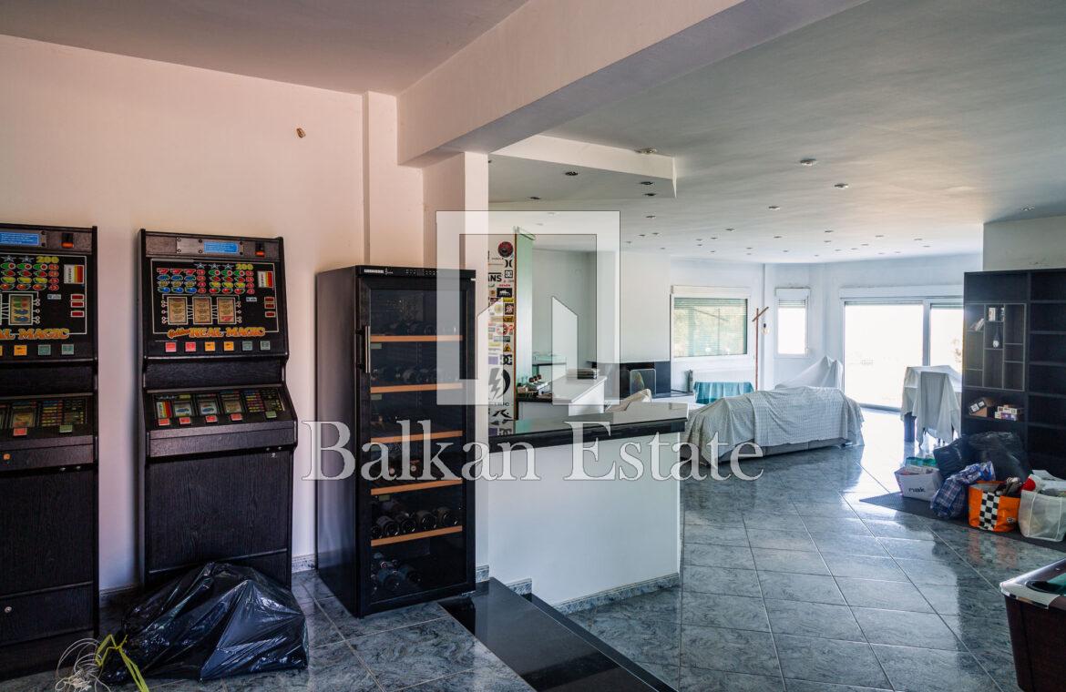 Luxury villa with sea and mountain views in Trilofos, Thessaloniki