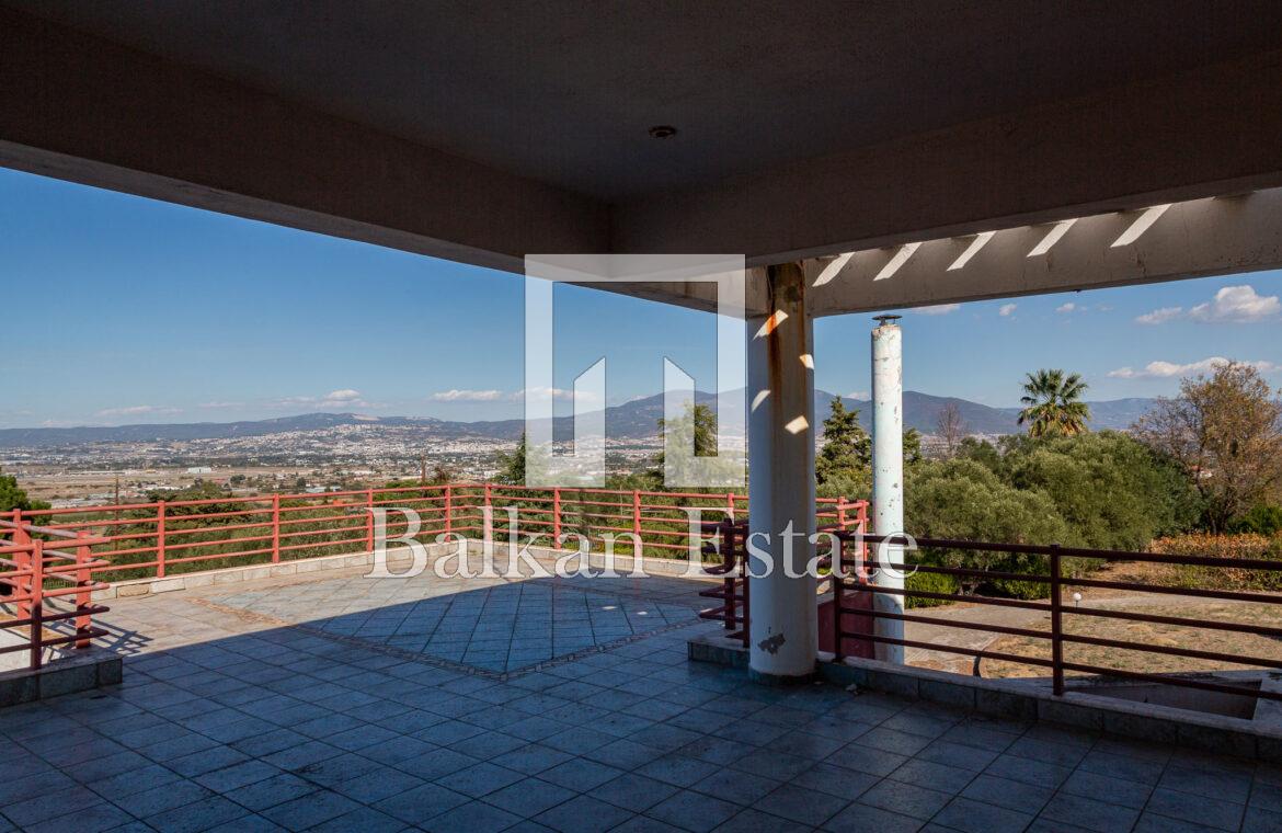 Villa with Sea and Mountain Views in Thessaloniki