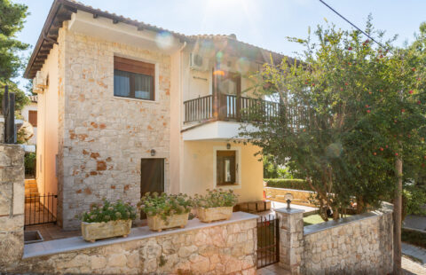 3-Bedroom Seaside Home with Panoramic Sea Views in 70m from the sea in Siviri, Chalkidiki, Greece