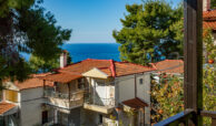 Strandnahes Haus mit Garten in Siviri, Griechenland